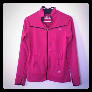 New Balance Moisture wicking top Susan G. Komen